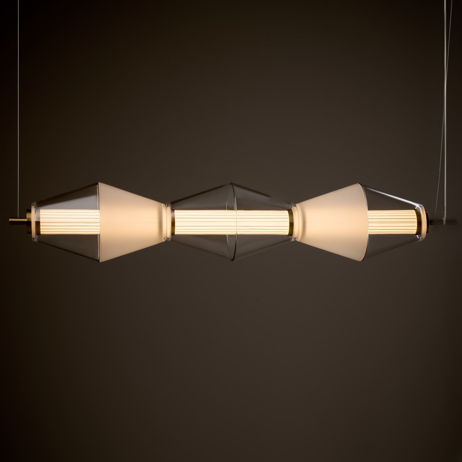 Freya LED Plum Подвесной светильник цвет: латунь FR6137PL-L21BT