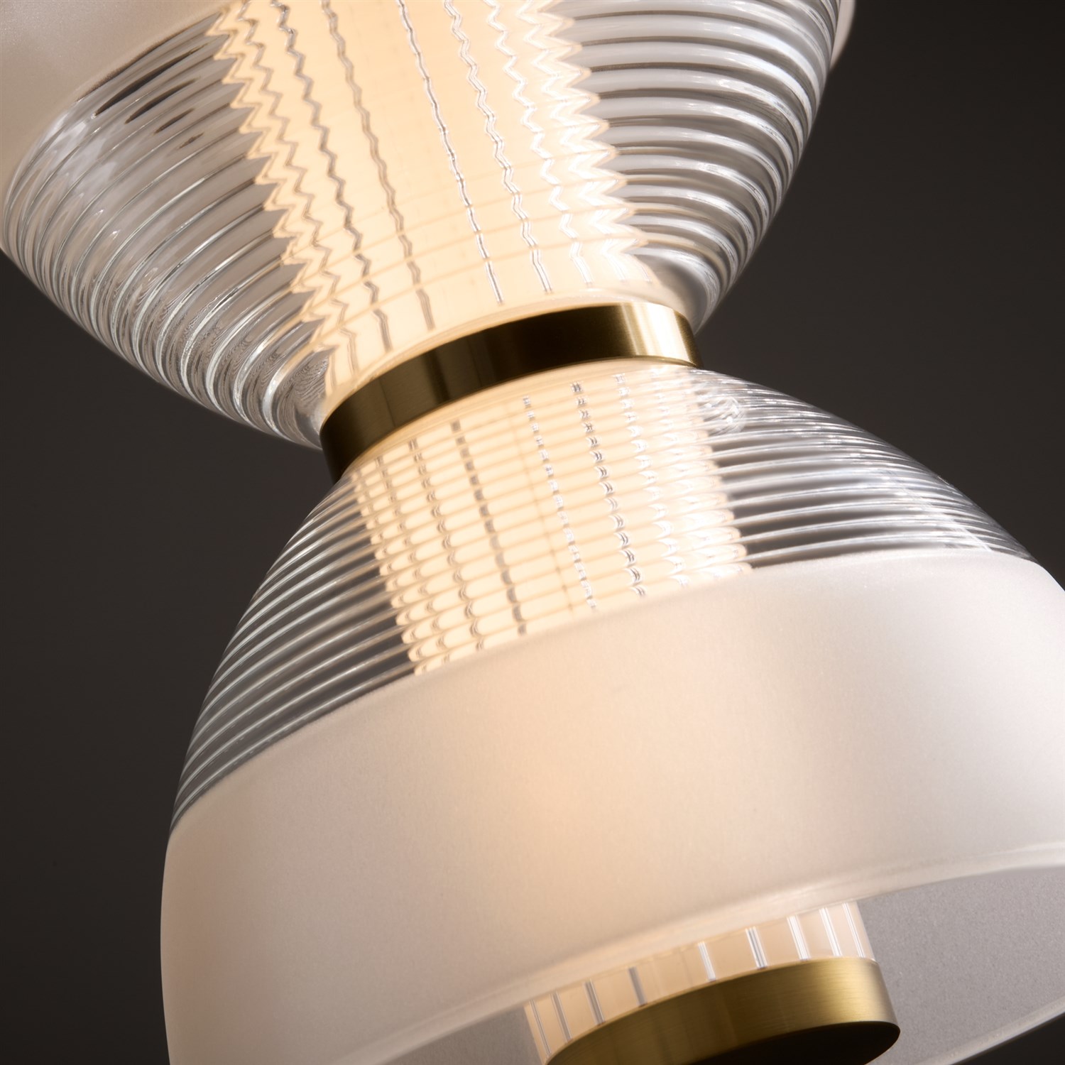 Freya LED Koil Подвесной светильник цвет: латунь FR6136PL-L18BT