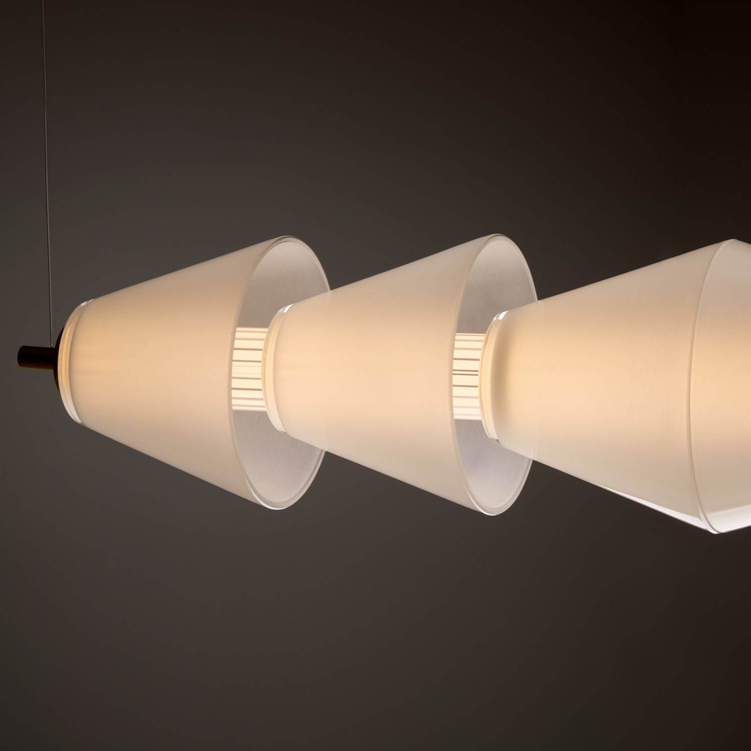 Freya LED Plum Подвесной светильник цвет: латунь FR6137PL-L21BT2