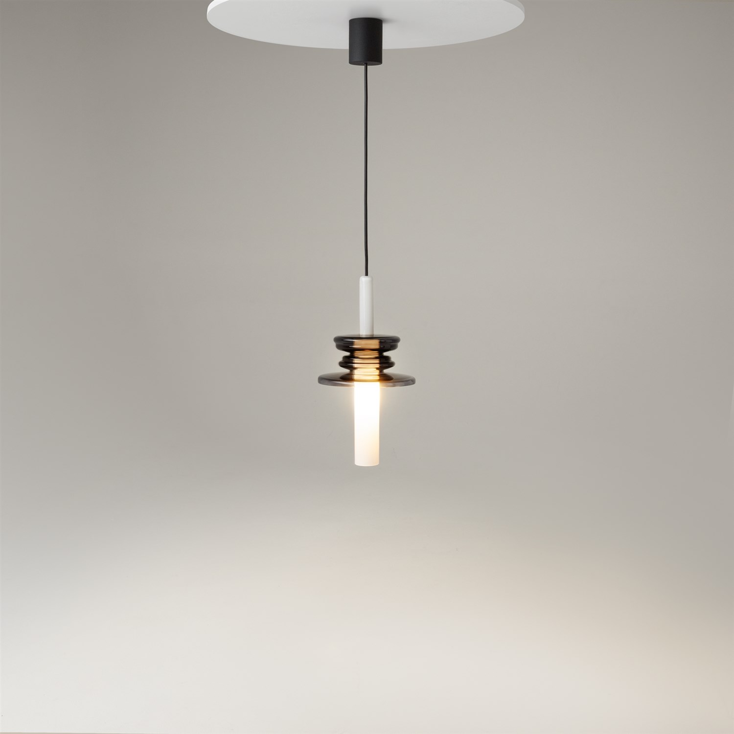 Maytoni Modern Sound Wave Подвесной светильник цвет: черный MOD255PL-01B1
