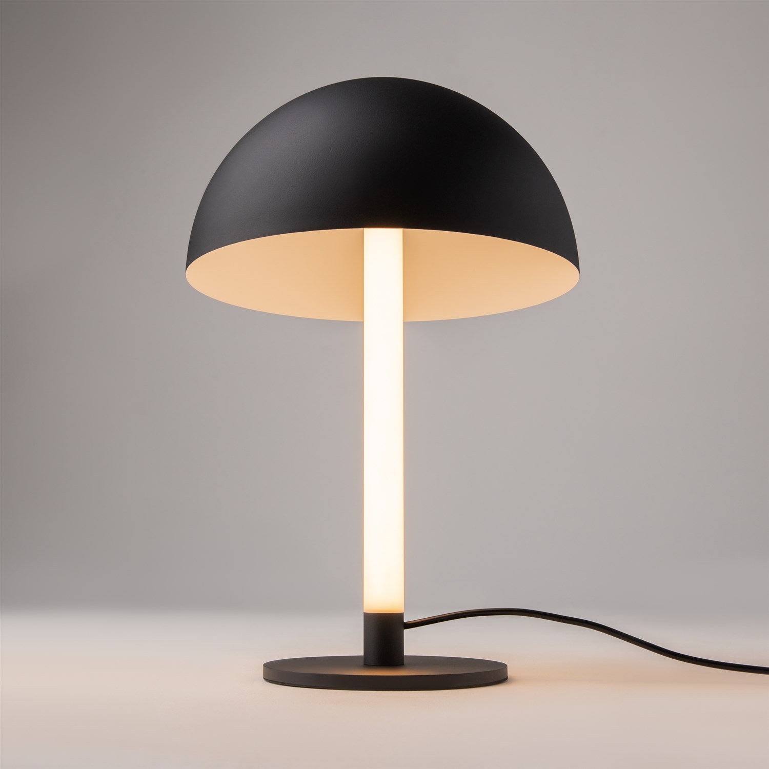 Maytoni Modern Ray Настольный светильник цвет: черный Z012TL-L8B3K