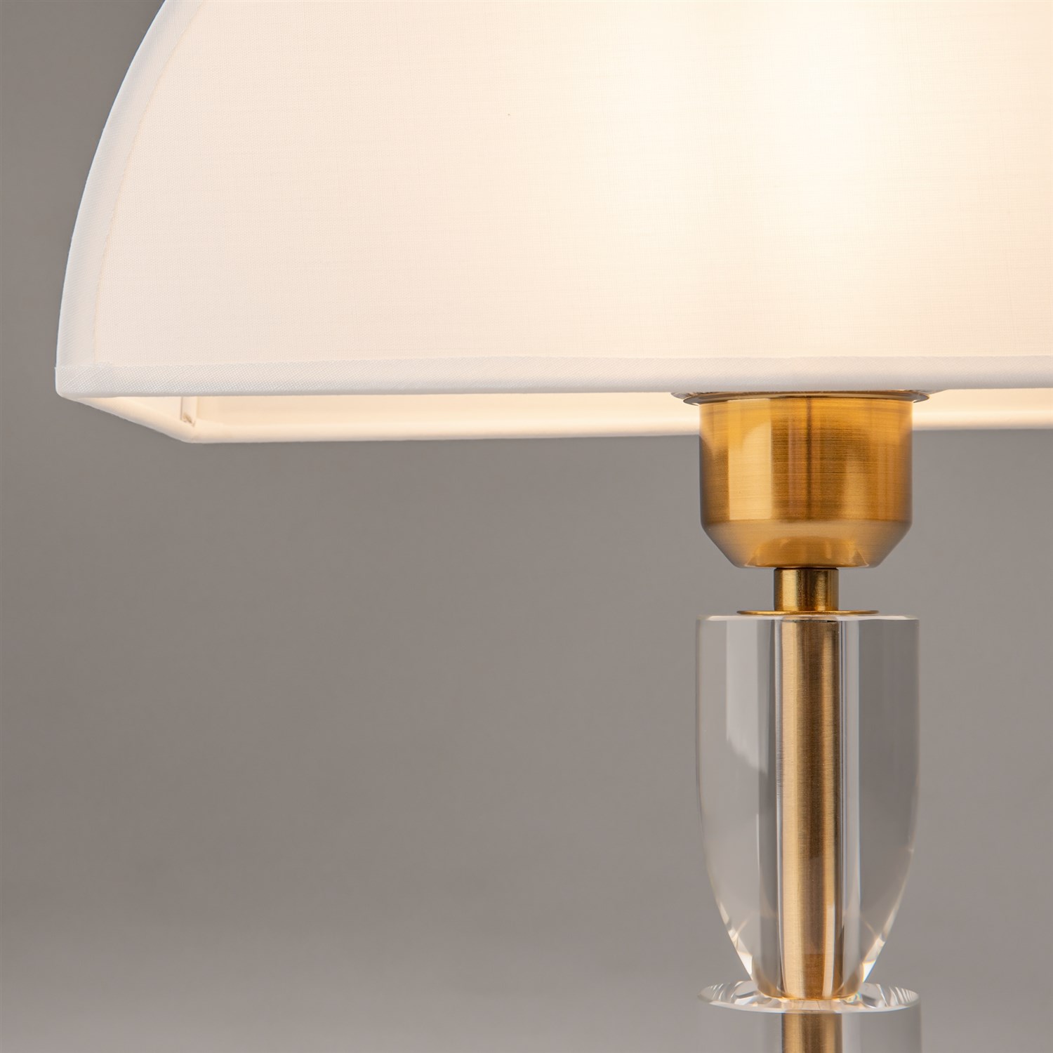 Maytoni Modern Prima Настольный светильник цвет: латунь Z034TL-01BZ