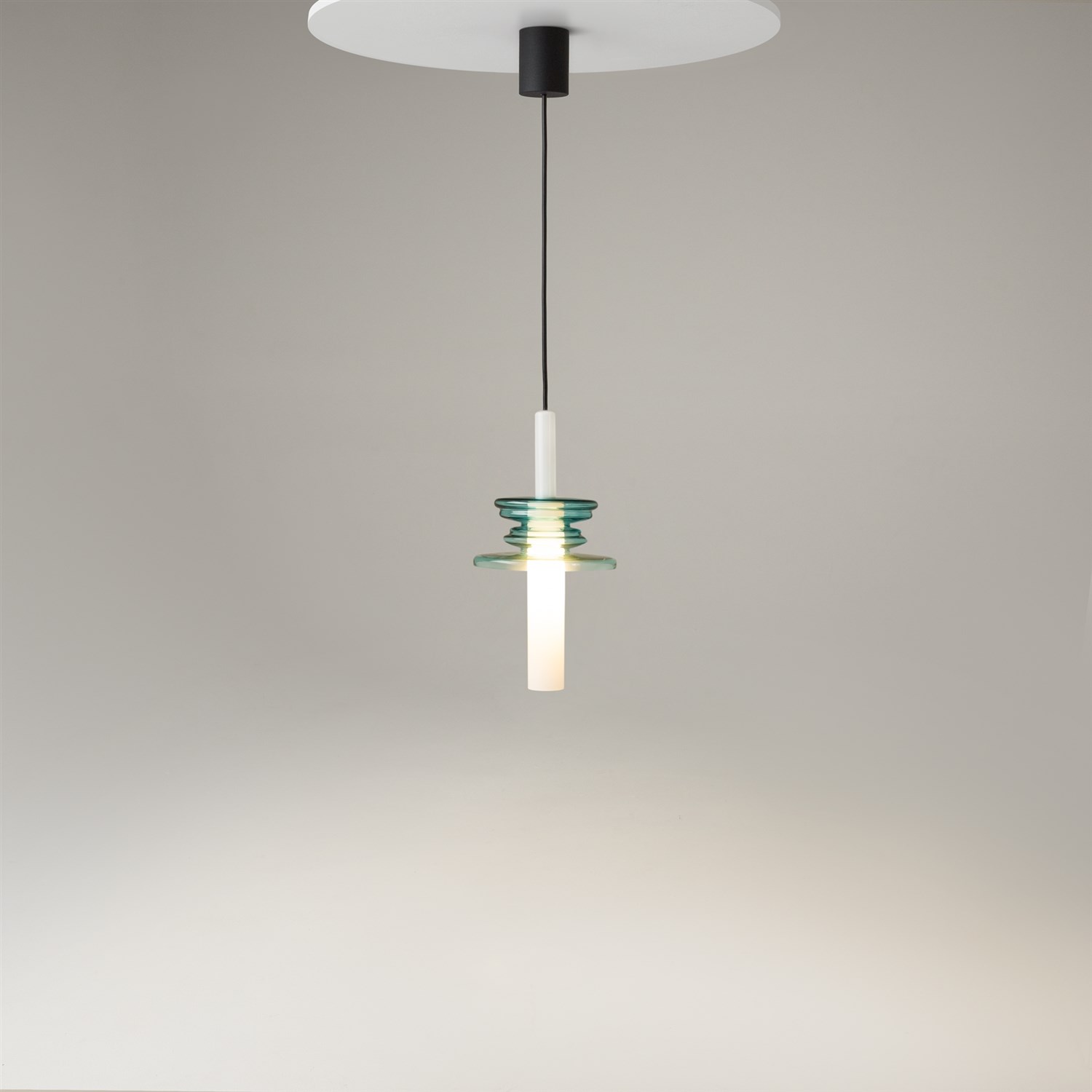 Maytoni Modern Sound Wave Подвесной светильник цвет: черный MOD255PL-01B2