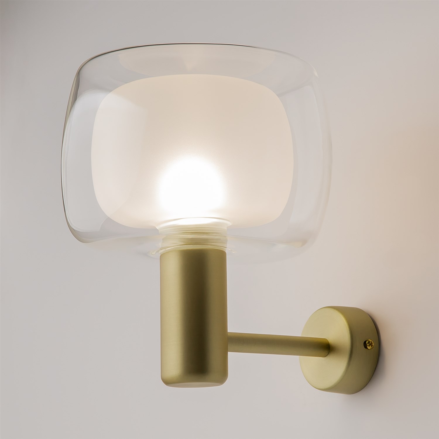 Maytoni Modern Vision Настенный светильник (бра) цвет: золото MOD411WL-01G