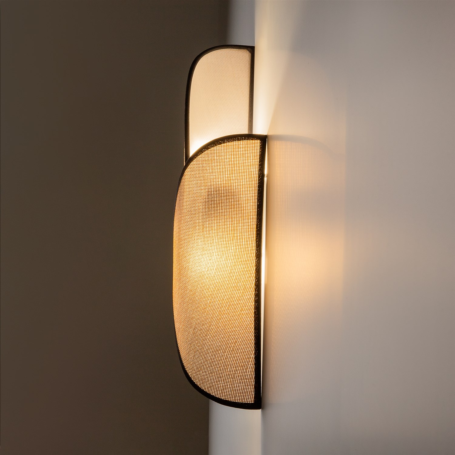 Maytoni Modern Organic Настенный светильник (бра) цвет: черный MOD225WL-02B1