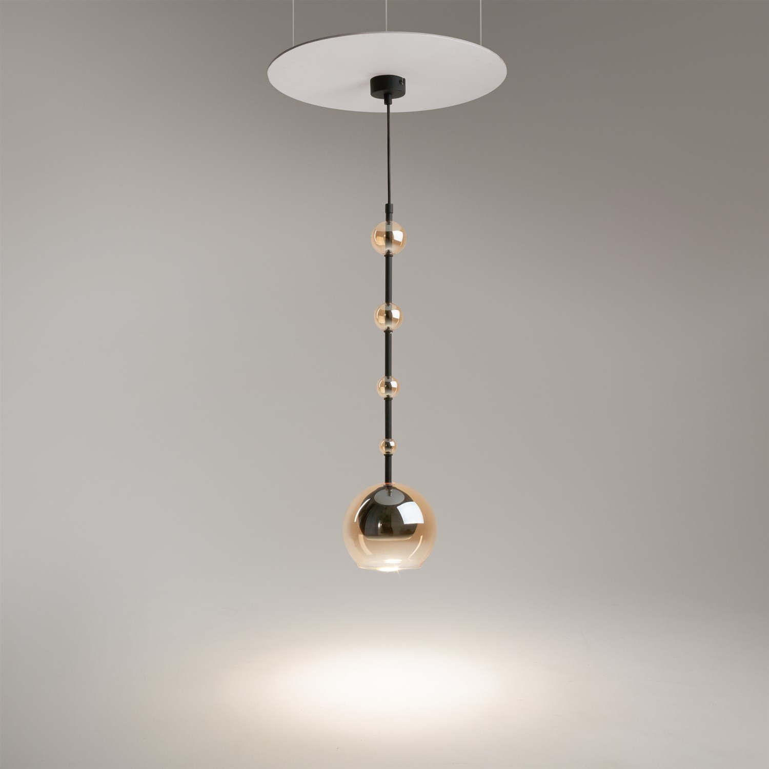 Maytoni Modern Ros Подвесной светильник цвет: черный/янтарный MOD227PL-01B1