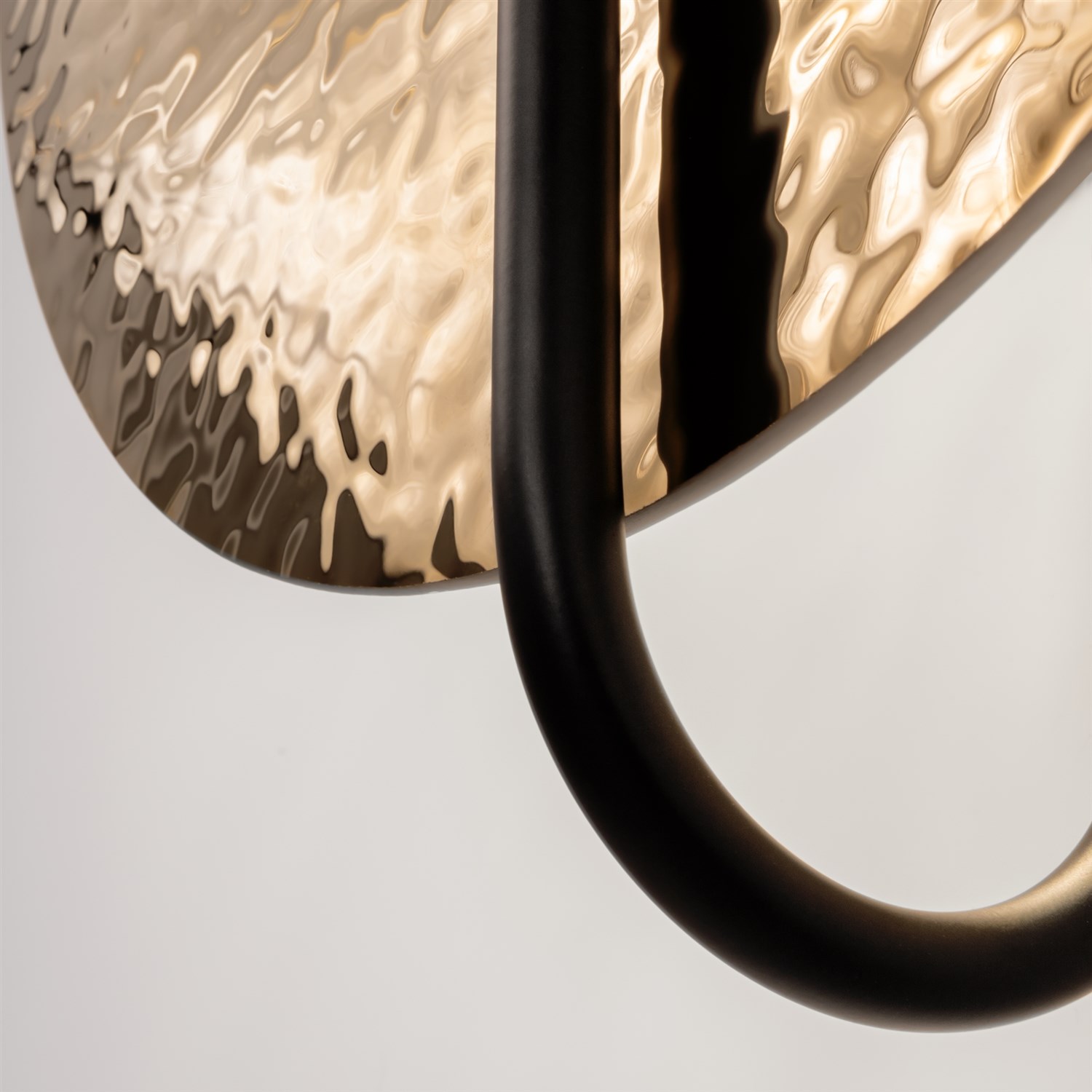 Maytoni Modern Mare Настенный светильник (бра) цвет: черный MOD305WL-03B