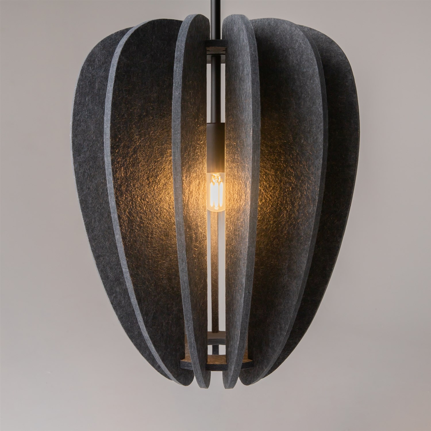 Maytoni Modern Cambio Подвесной светильник цвет: черный MOD398PL-01GR