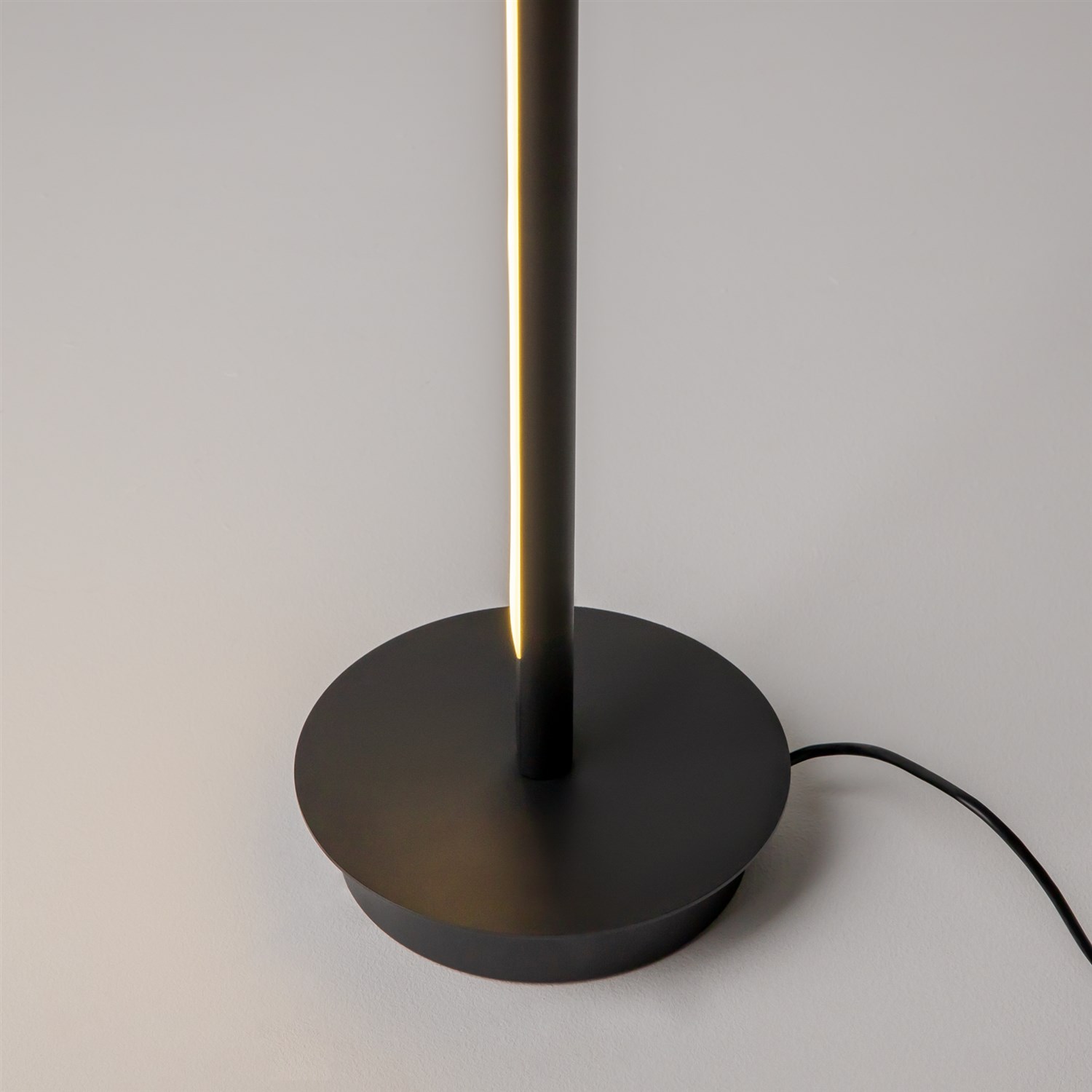 Maytoni Modern Thin Напольный светильник (торшер) цвет: черный MOD395FL-L28B3K