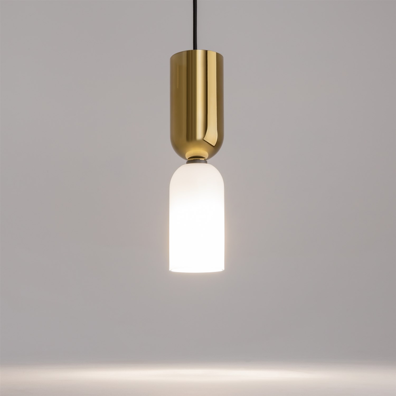 Maytoni Modern Memory Подвесной светильник цвет: черный MOD177PL-01G