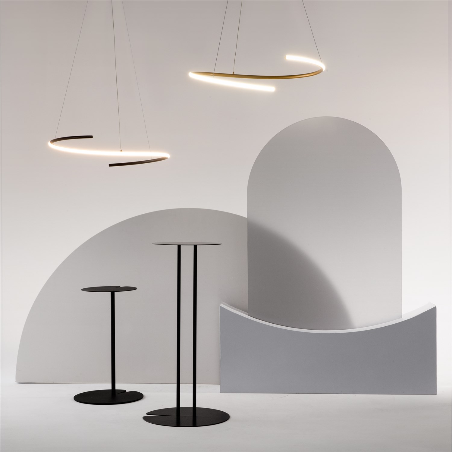 Maytoni Modern Curve Подвесной светильник цвет: черный MOD242PL-L33BK