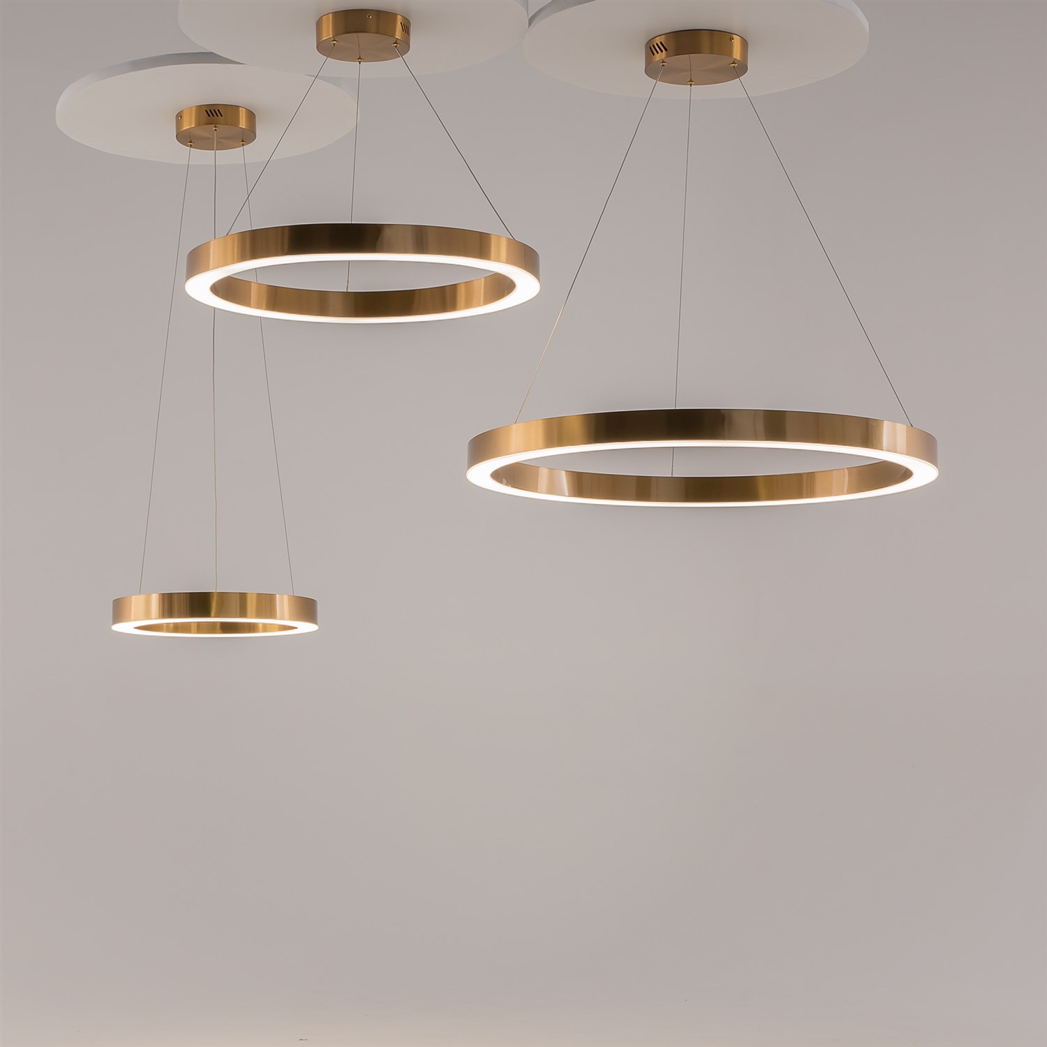 Maytoni Modern Saturno Подвесной светильник цвет: латунь MOD415PL-L60BS4K