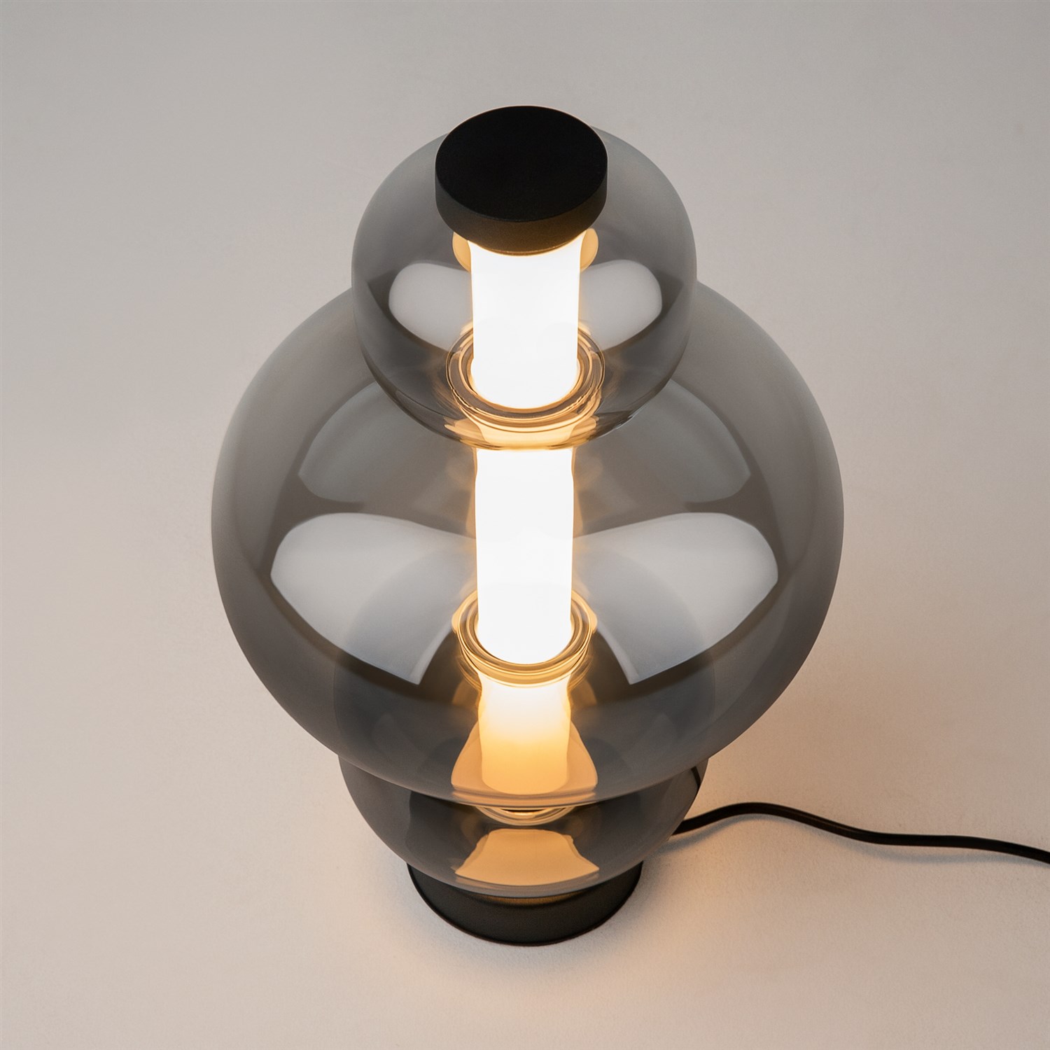 Maytoni Modern Atmos Настольный светильник цвет: черный MOD364TL-L15B3K