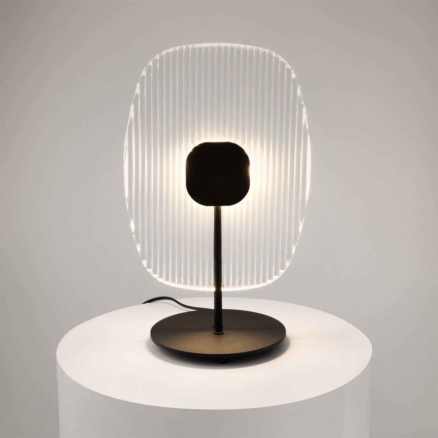 Maytoni Modern Eclipse Настольный светильник цвет: черный MOD152TL-L1BK