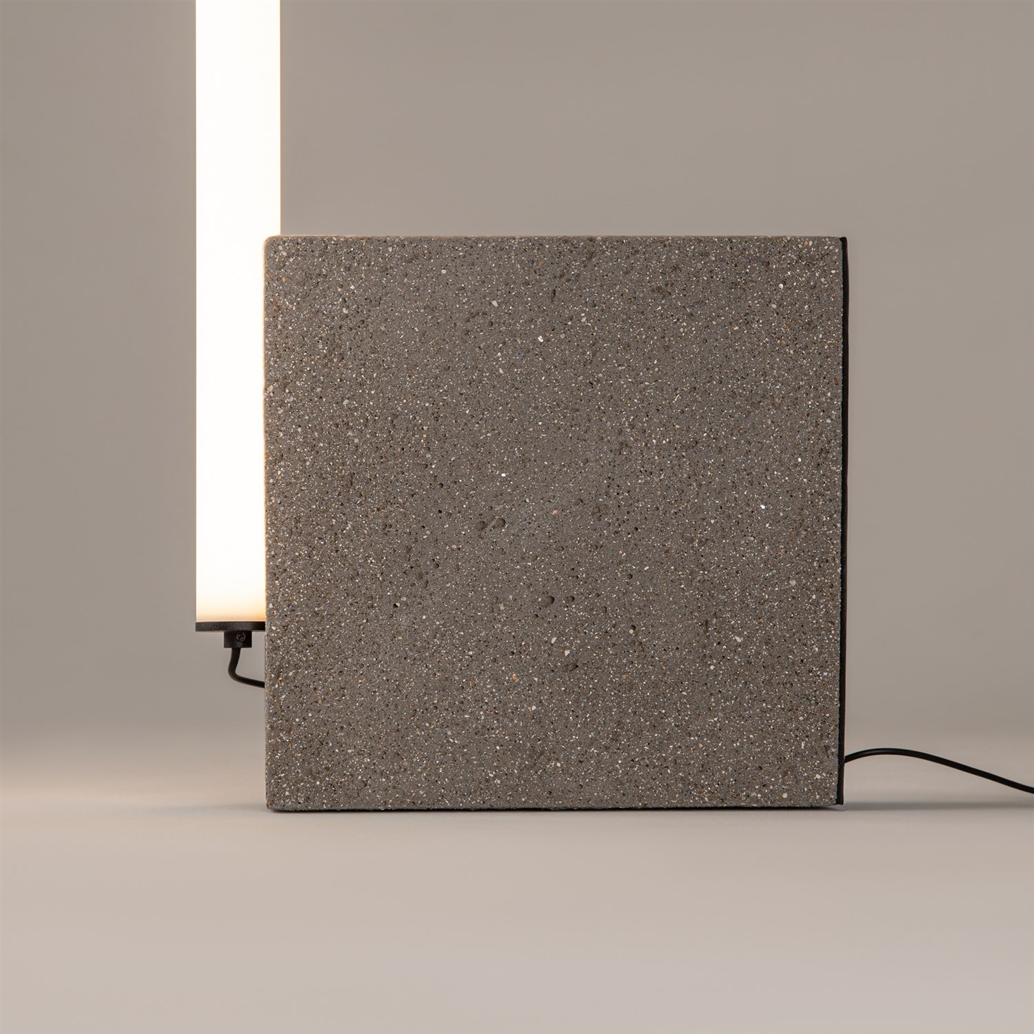 Maytoni Modern Solid Напольный светильник (торшер) цвет: серый MOD277FL-L24GR3K