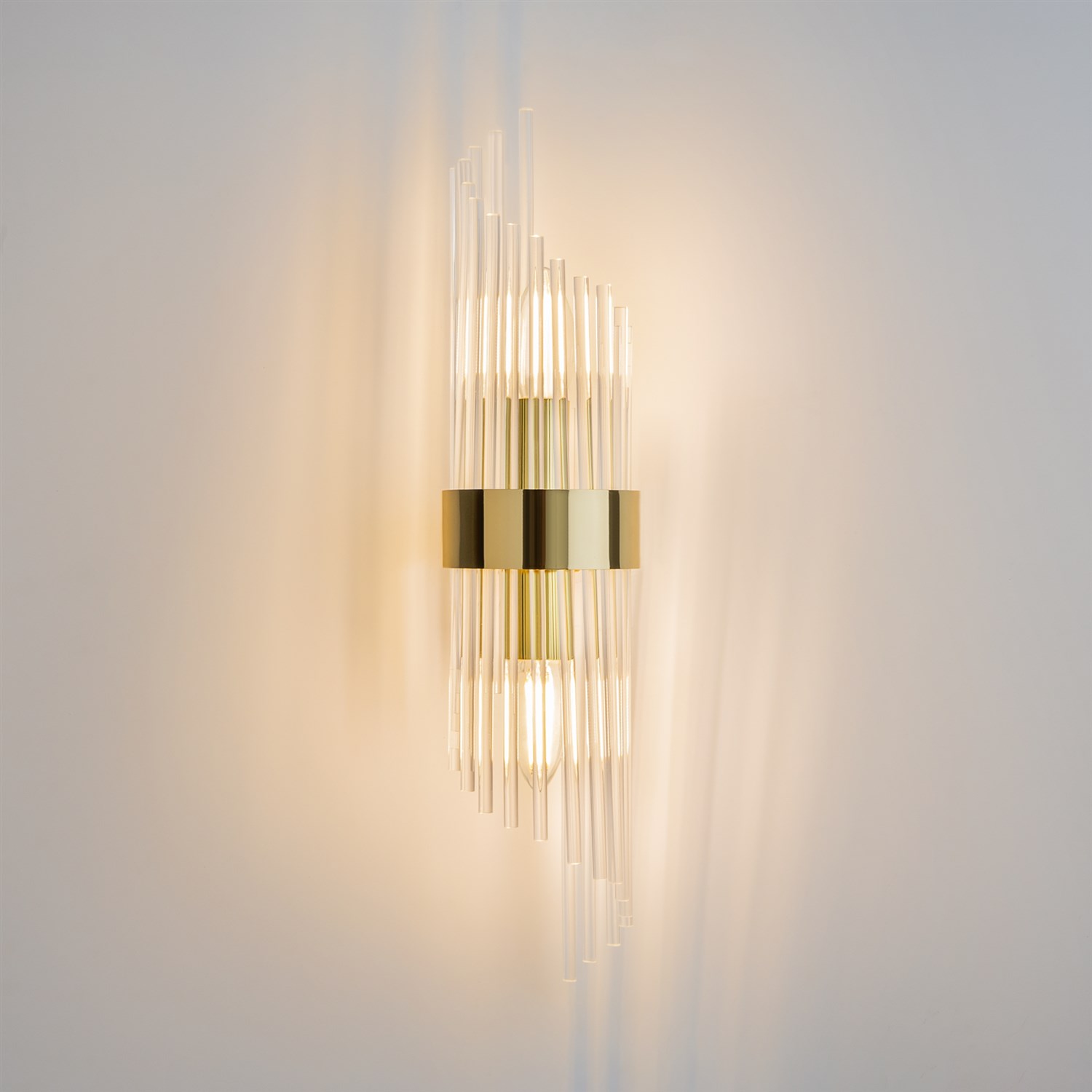 Maytoni Modern Frame Настенный светильник (бра) цвет: золото MOD174WL-02G