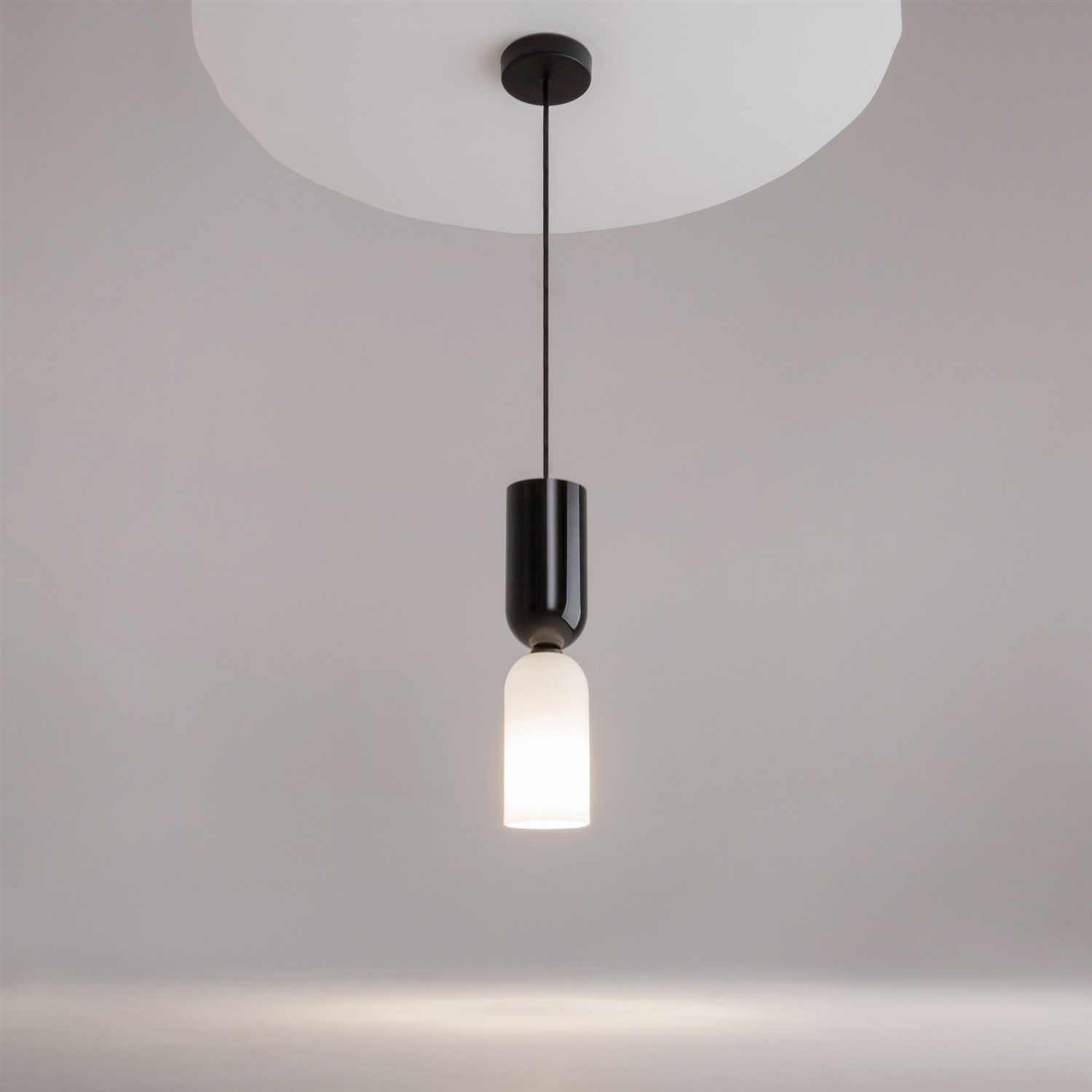Maytoni Modern Memory Подвесной светильник цвет: черный MOD177PL-01B