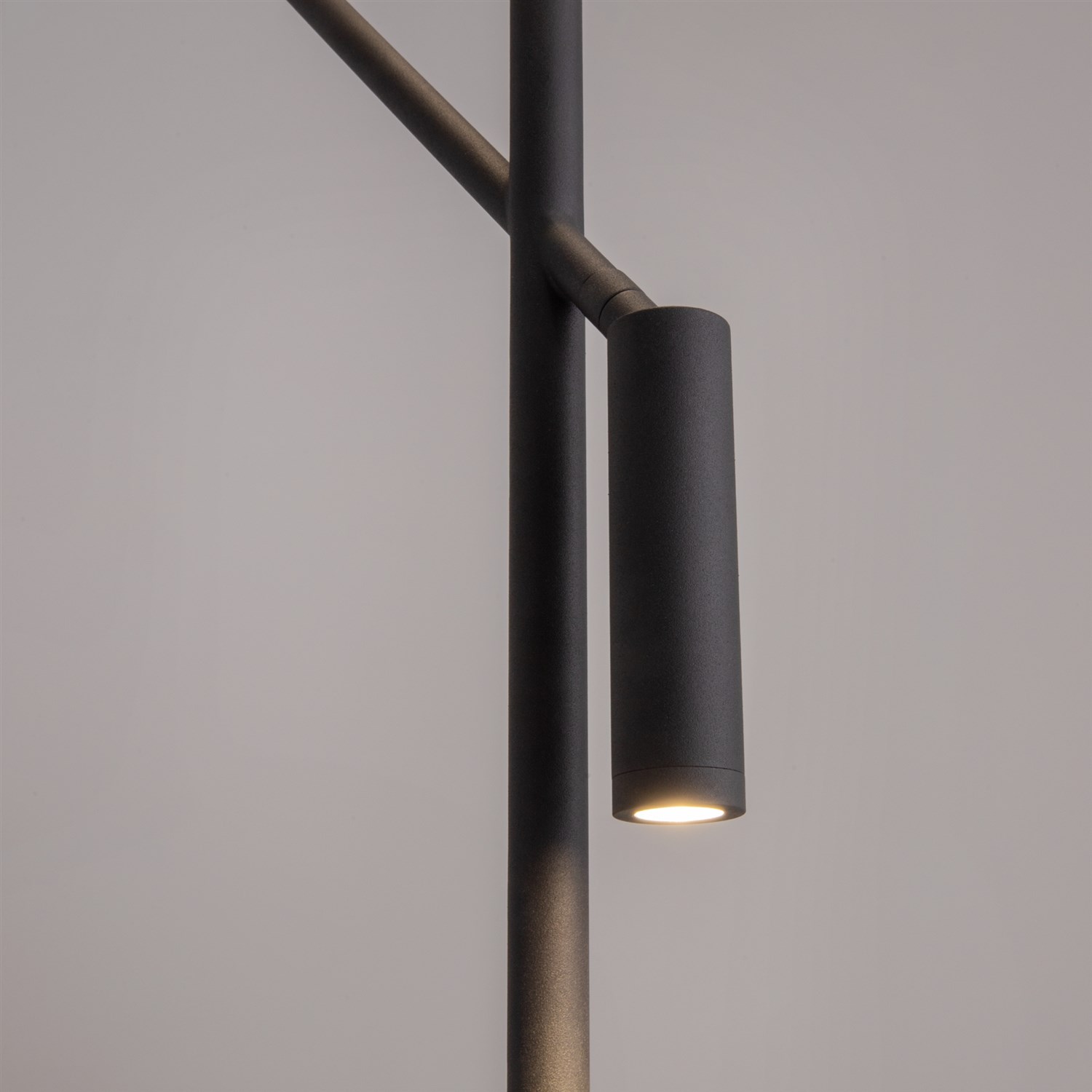Maytoni Modern Fly Напольный светильник (торшер) цвет: черный MOD230FL-01B