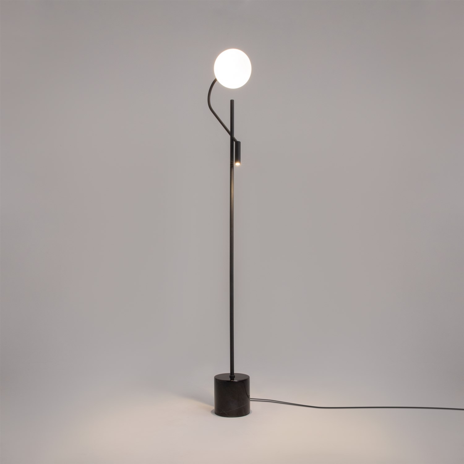Maytoni Modern Fly Напольный светильник (торшер) цвет: черный MOD230FL-01B