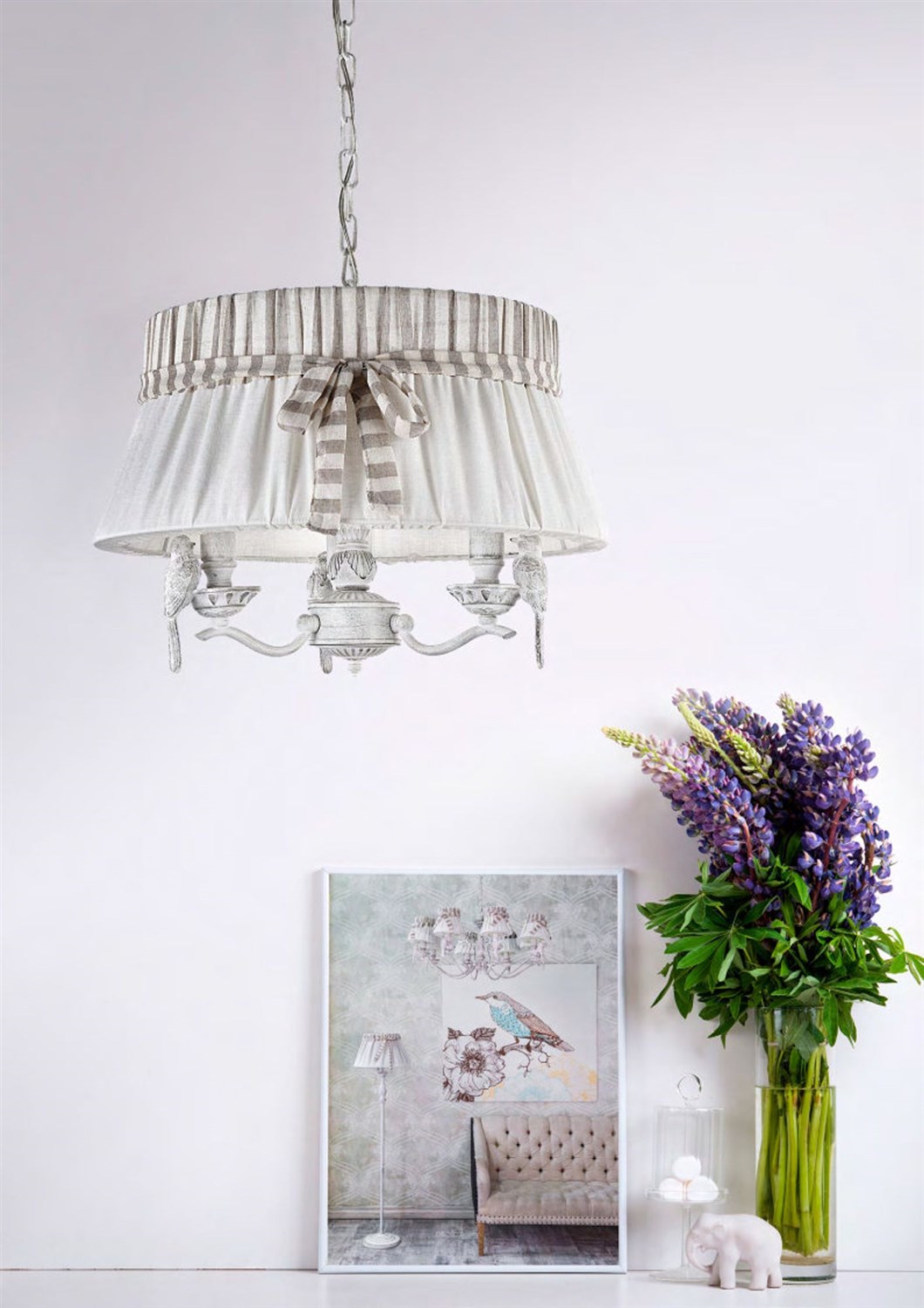 Maytoni Classic Bird Люстра цвет: белый ARM013-33-W
