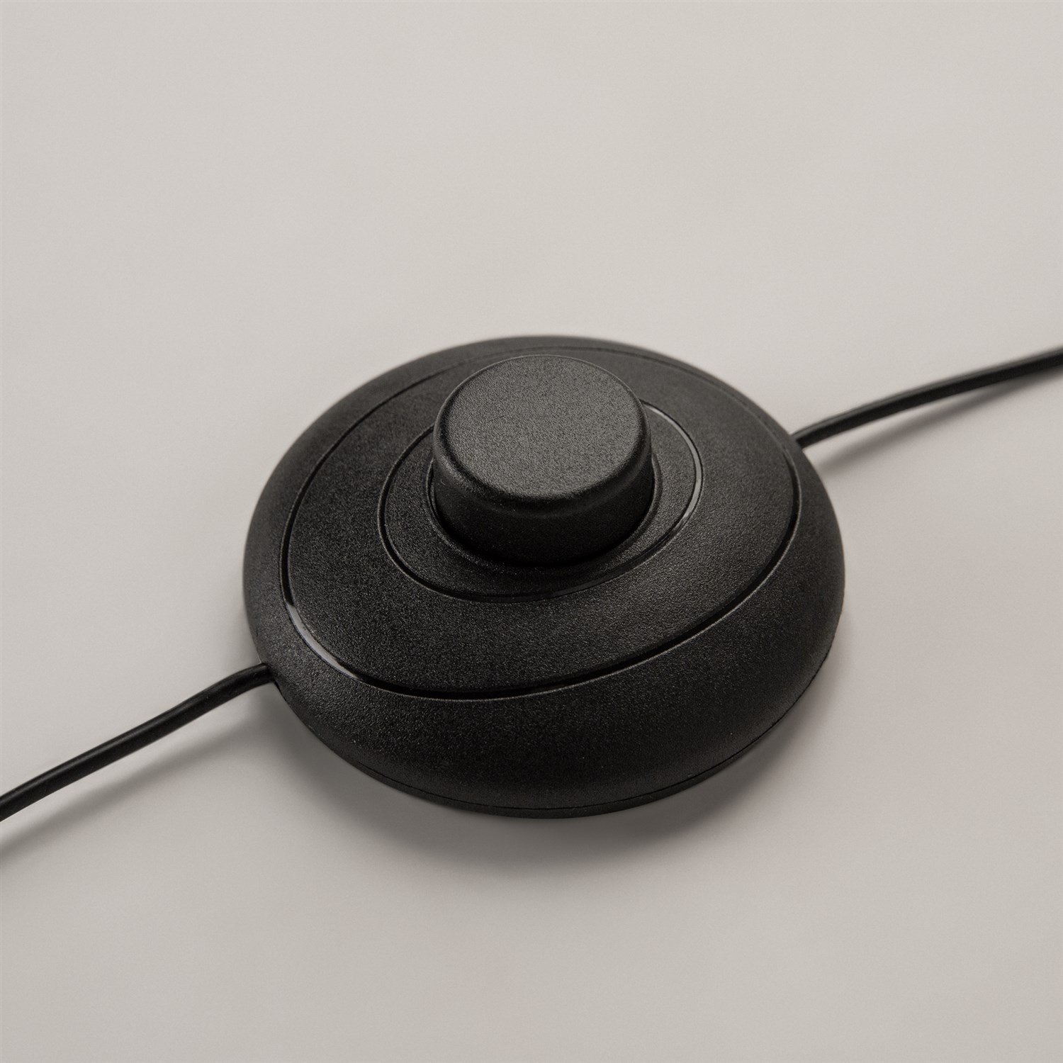 Maytoni Modern Mollis Напольный светильник (торшер) цвет: черный MOD126FL-01B