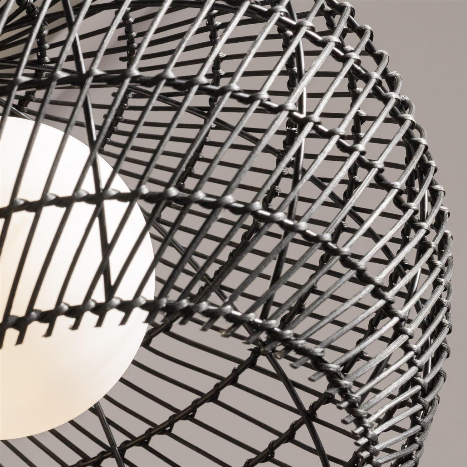 Maytoni Modern Cane Подвесной светильник цвет: черный MOD204PL-01B1