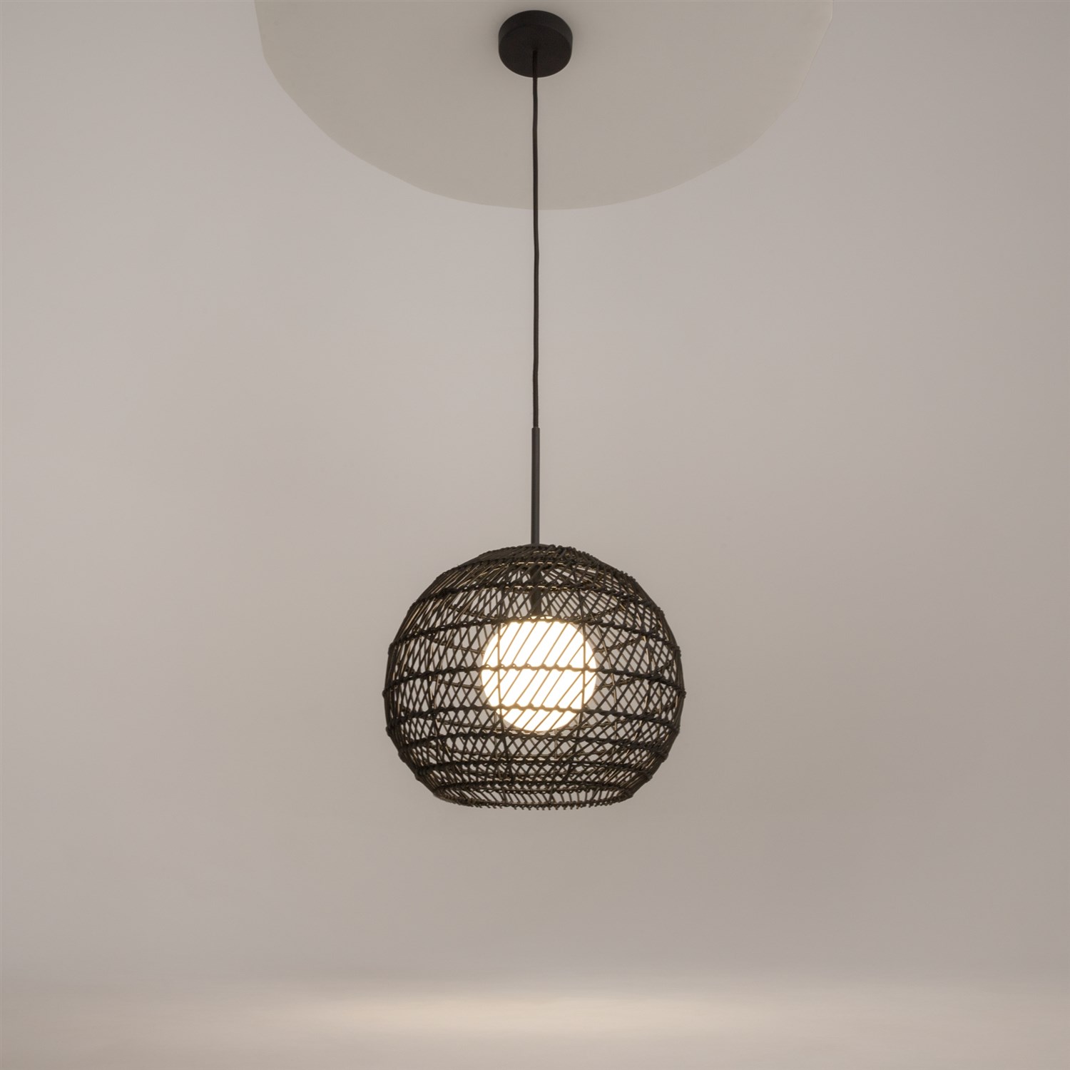Maytoni Modern Cane Подвесной светильник цвет: черный MOD204PL-01B1